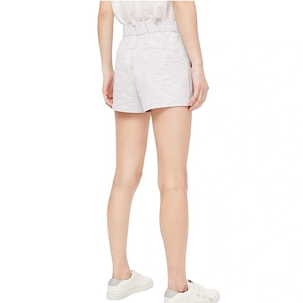 EUC Lululemon On The Fly Short *2.5